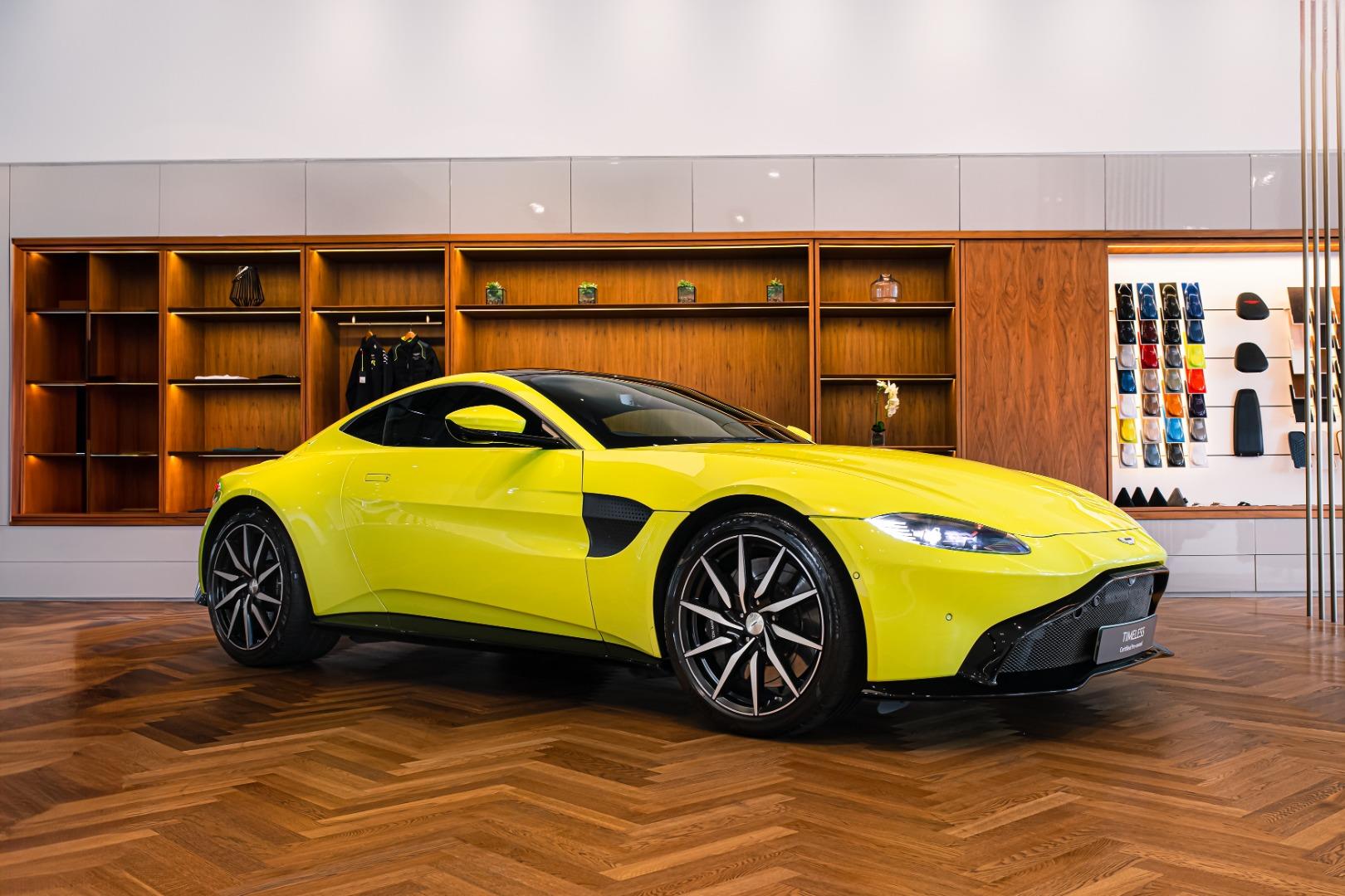 新車外し　Aston Martin Vantage Display Unit 2019 Aston Martin Vantage V8 Coupe Auto – Daytona