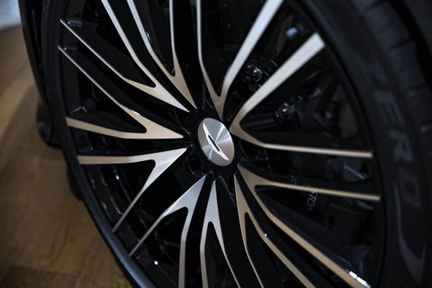 2020 Aston Martin DBS V12