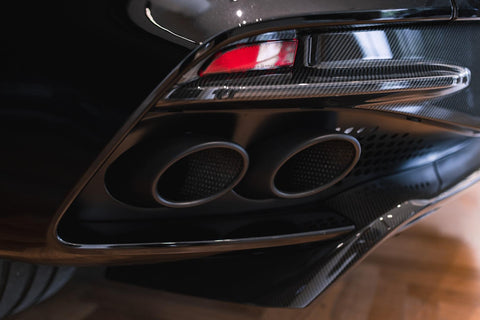 2020 Aston Martin DBS V12