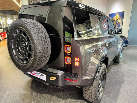 2025 Land Rover Defender 110 Octa