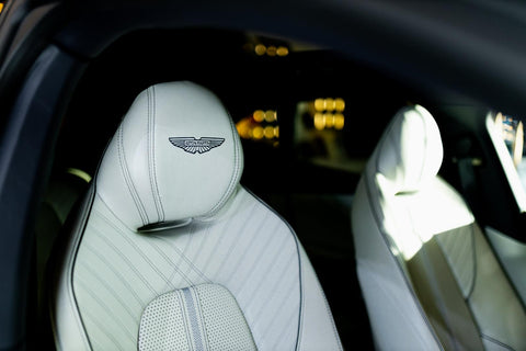 2025 Aston Martin DBX V8 707