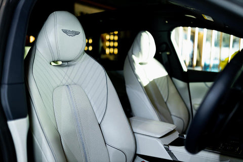 2025 Aston Martin DBX V8 707