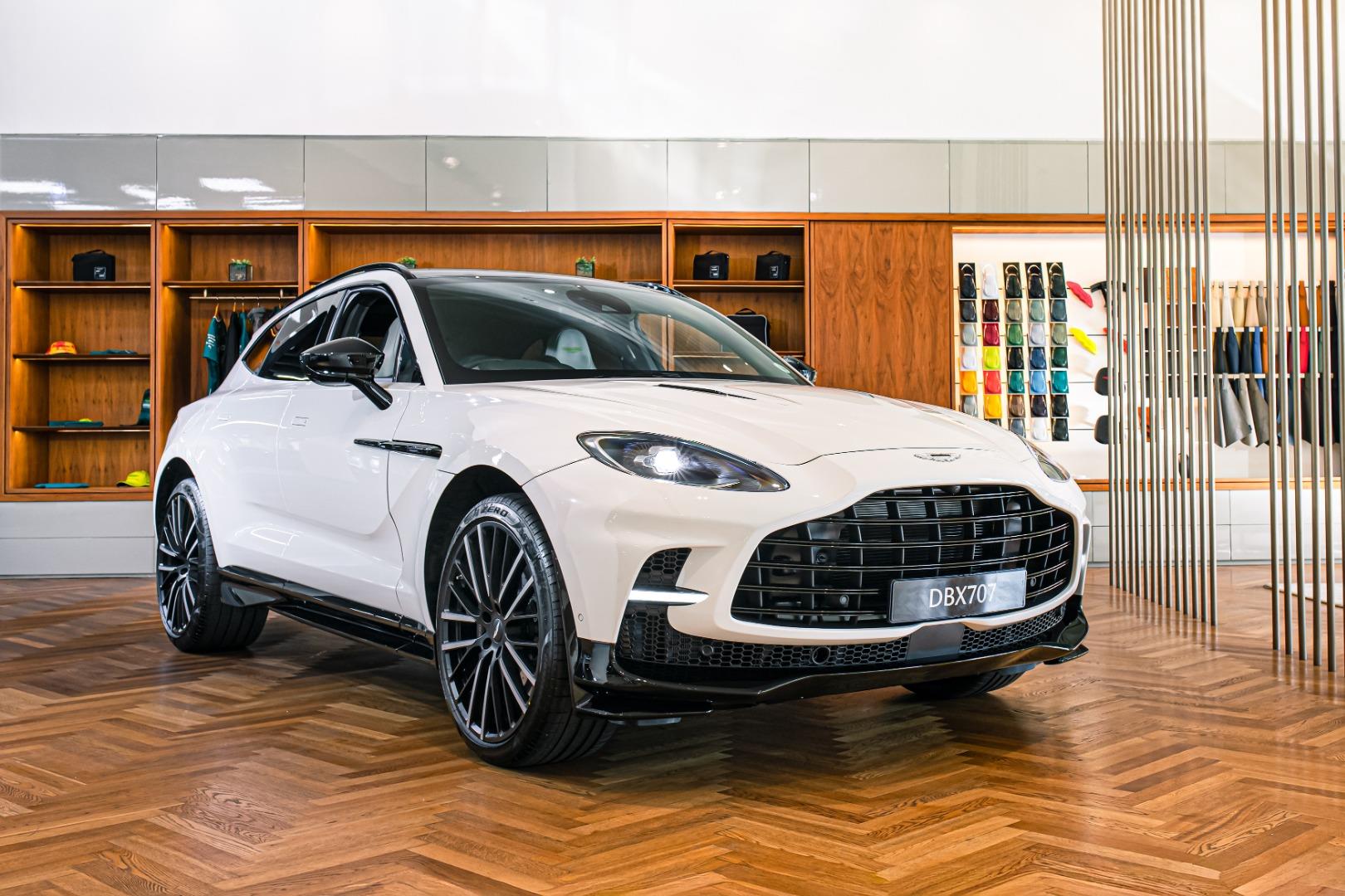 user_eba89c80④ 2023 Aston Martin DBX V8 707 LIMITED EDITION – Daytona