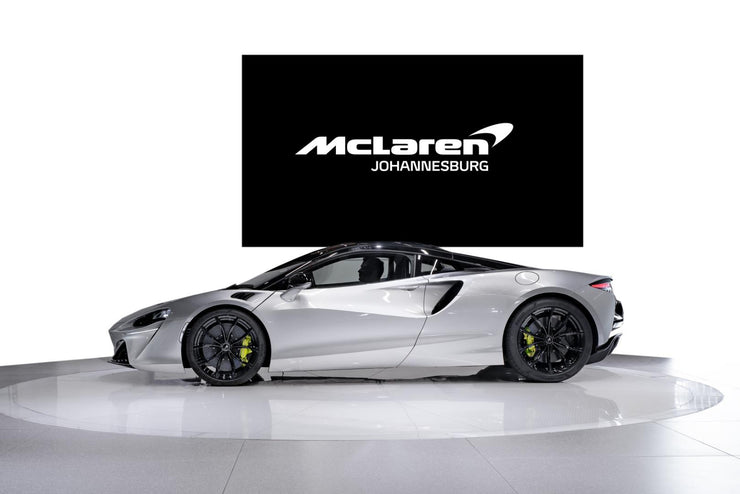 2022 McLaren Artura Coupe